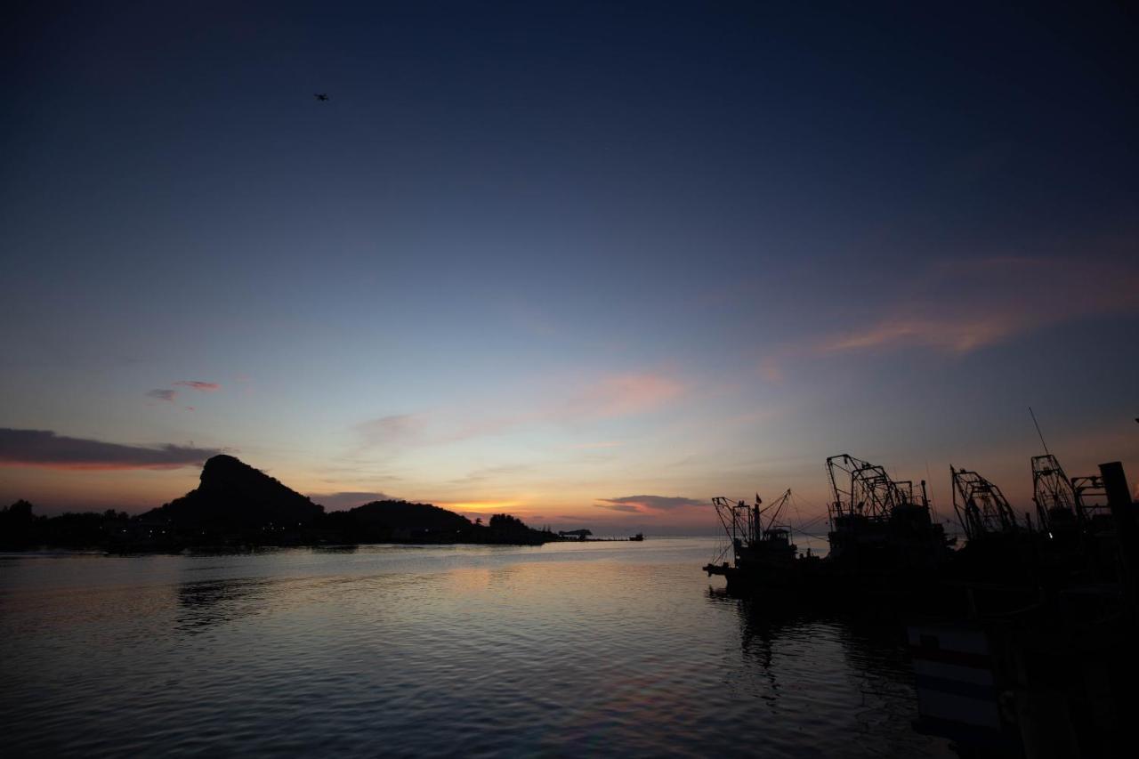 Hotel The Blue C Donsak Surat Thani Exterior foto