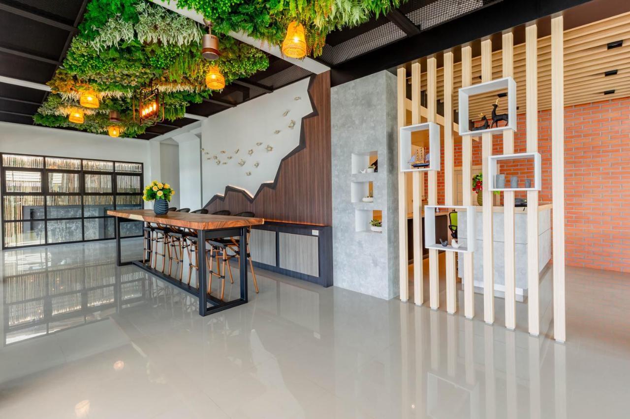 Hotel The Blue C Donsak Surat Thani Exterior foto
